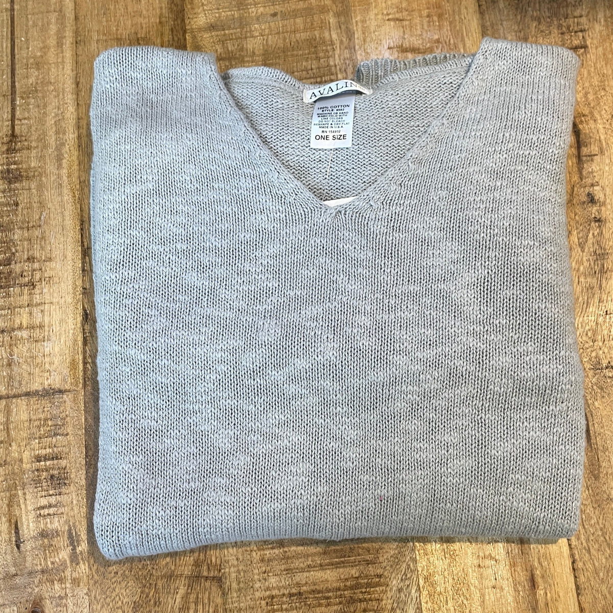Avalin V-Neck Crop