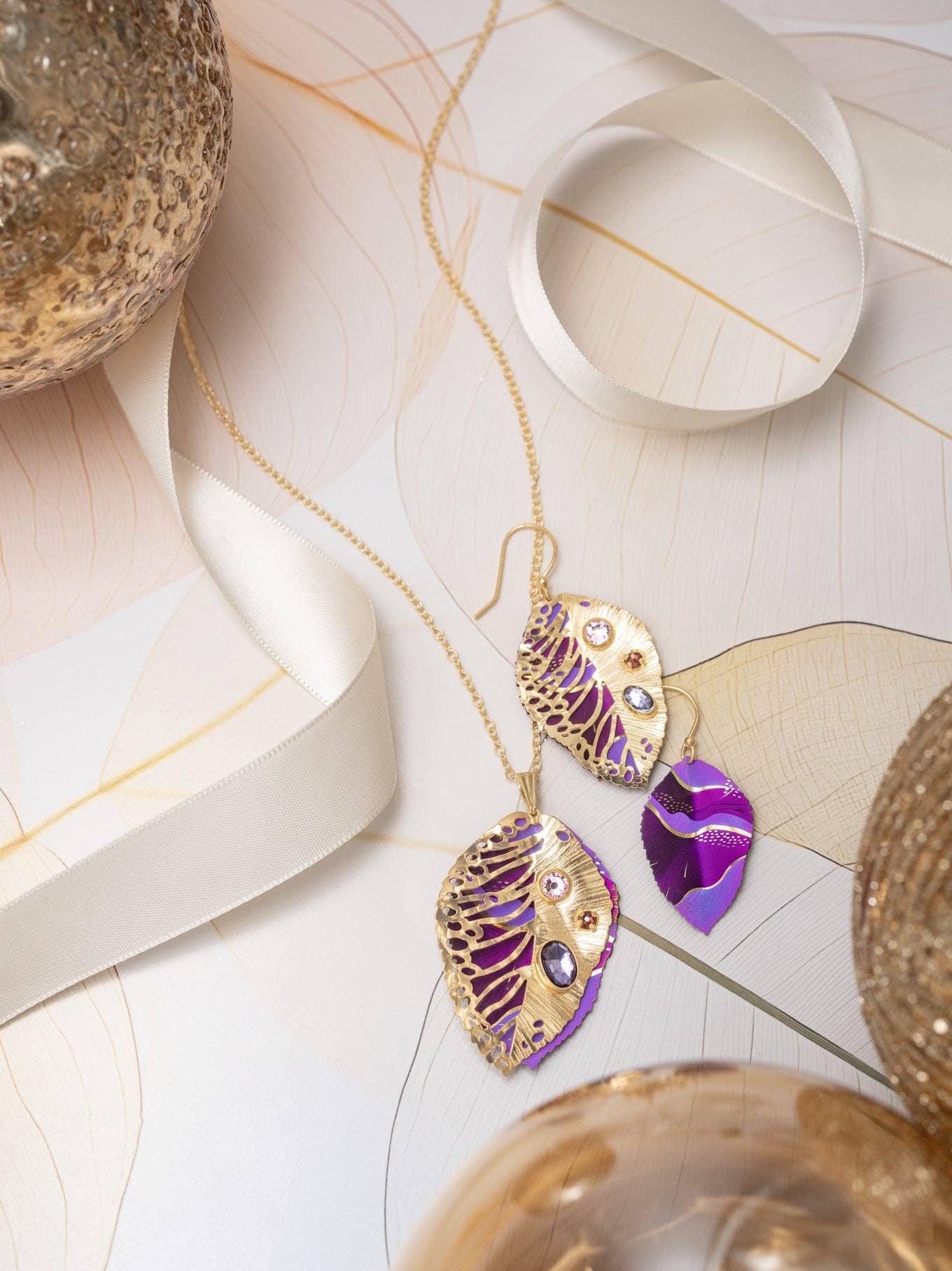 Holly Yashi - Eccentric Elm Earrings