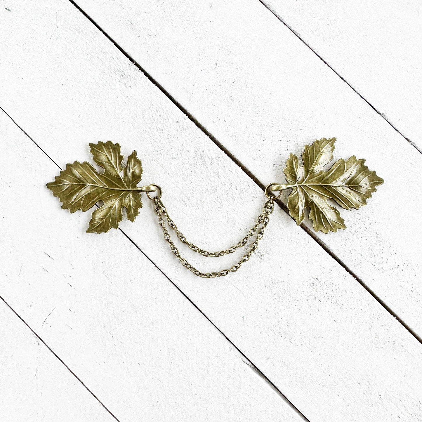 Cloak Clip - Bronze Metal Double Leaf Clasp with Chains