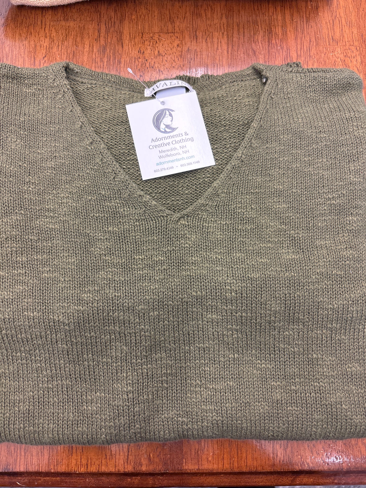 Avalin V-Neck Crop