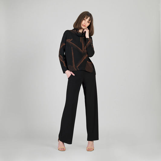 Linear Print Turtle Neck