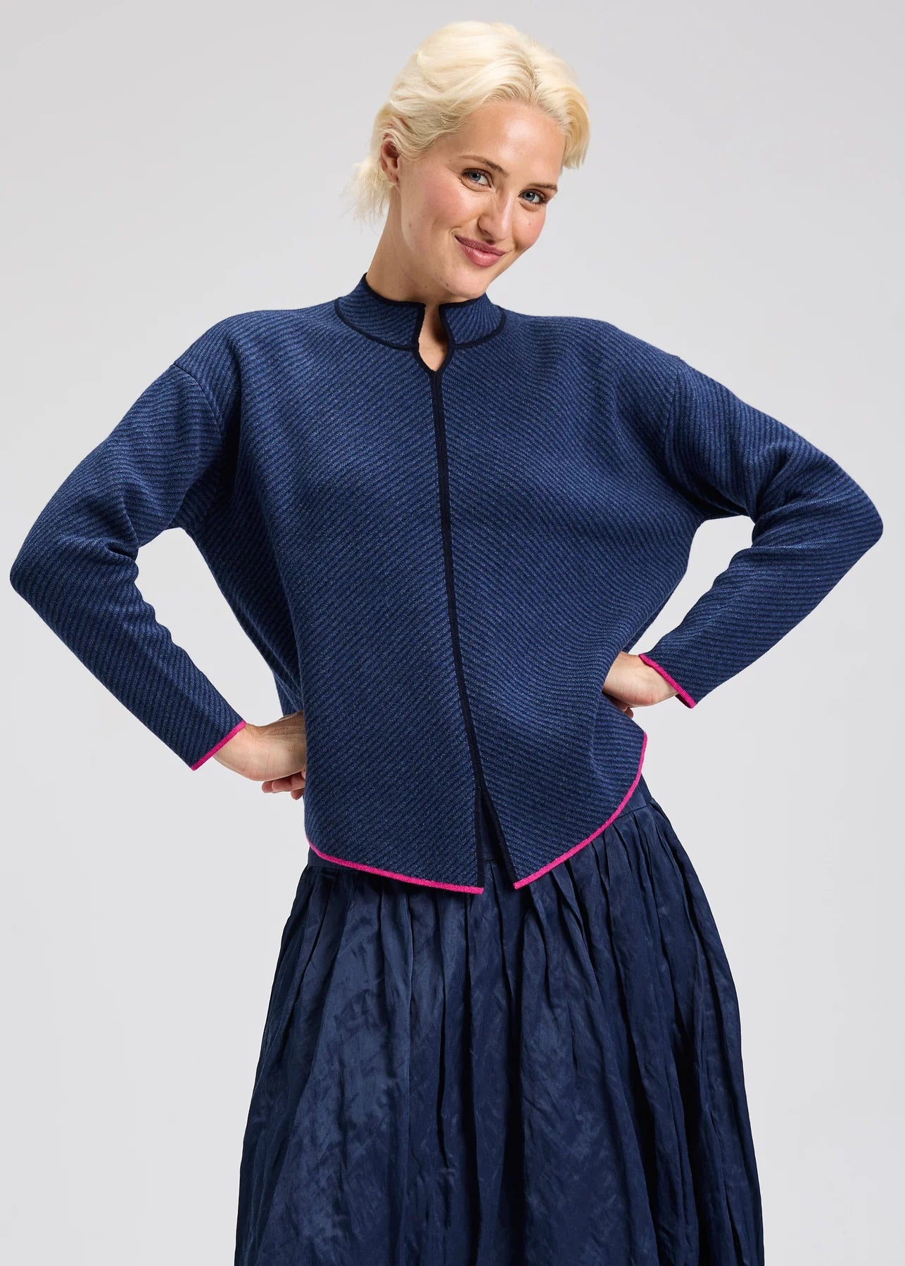 Neru Collar Sweater
