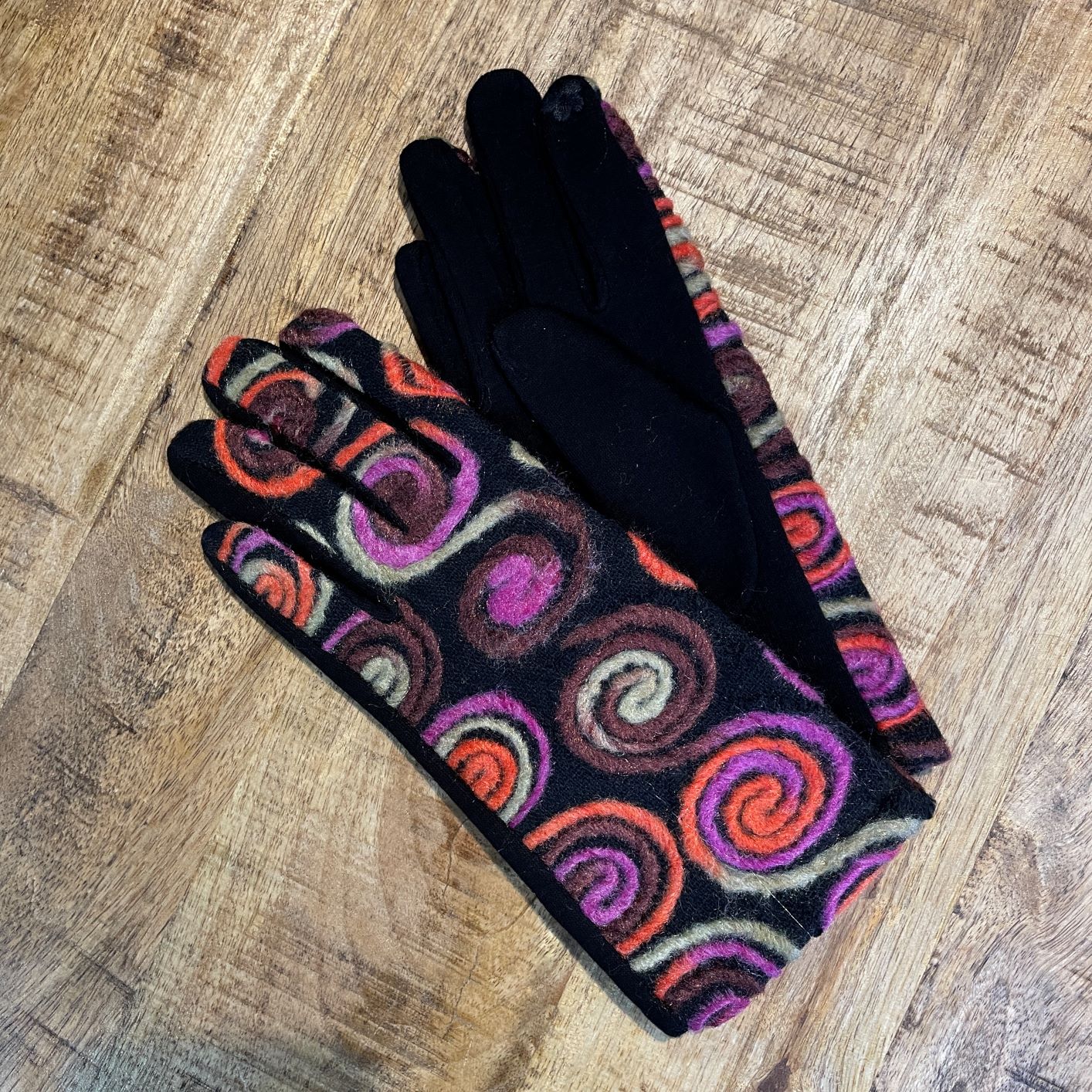Spiral Yarn Gloves or